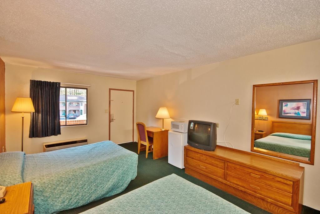Country Hearth Inn & Suites Marietta Smyrna Pokoj fotografie