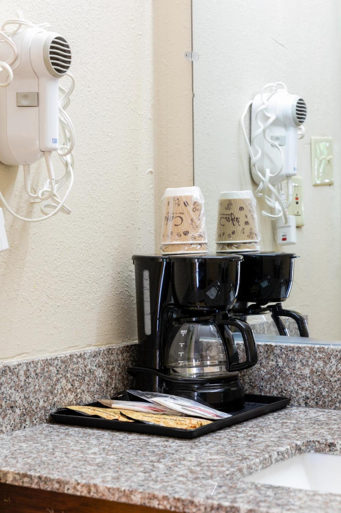 Country Hearth Inn & Suites Marietta Smyrna Exteriér fotografie